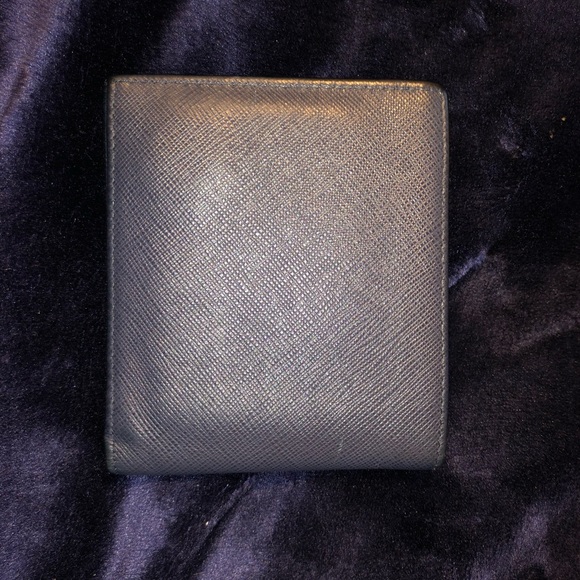 Authentic Prada wallet - Picture 2 of 4